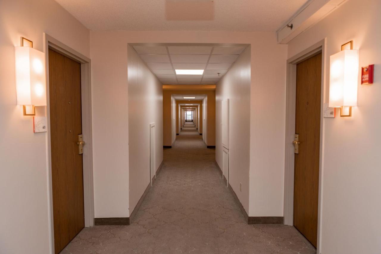 מלון Ramada By Wyndham סידר רפידס מראה חיצוני תמונה