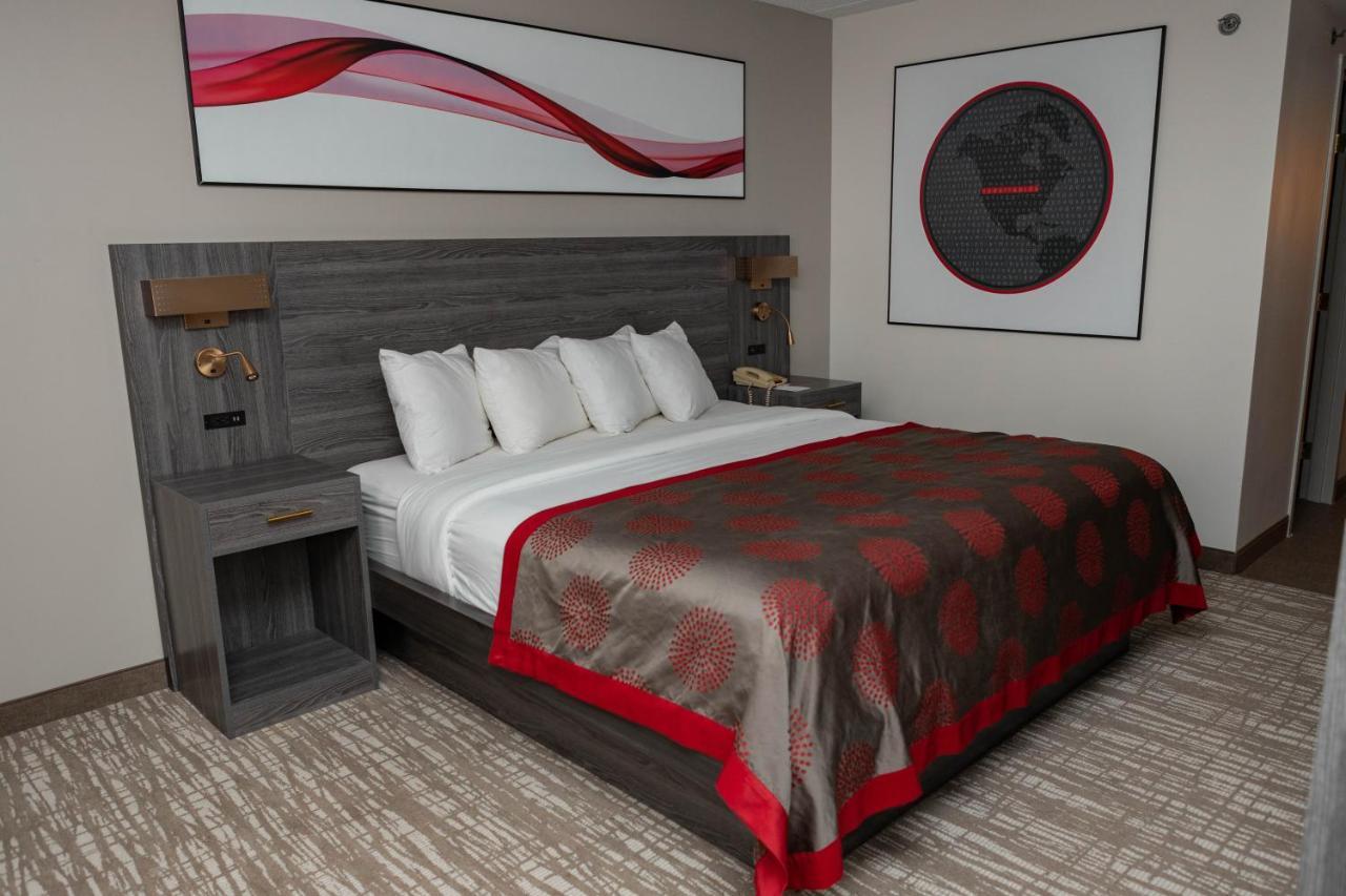 מלון Ramada By Wyndham סידר רפידס מראה חיצוני תמונה
