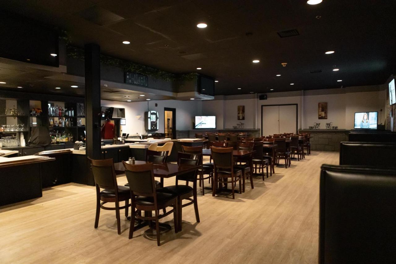 מלון Ramada By Wyndham סידר רפידס מראה חיצוני תמונה